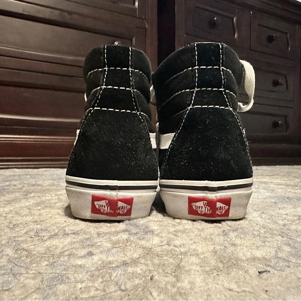 Vans Black and White High-Top Sneakers - Picture 4 of 5